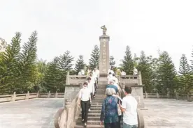 “英雄的家人，你们在何方？”海南澄迈村民守护无名烈士墓75载图片