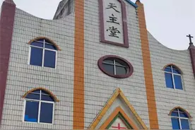 广西上思县：开展宗教政策和反邪知识宣传“四进”活动图片