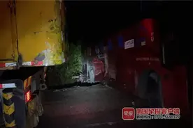 心碎！桂林一大客车与三轮车相撞，致3人遇难图片