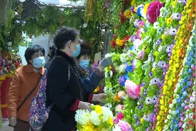 清明节仿真花成“主角”传统祭祀用品市场冷清图片