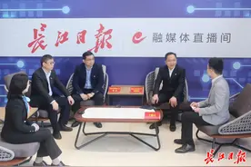 老旧小区居民盼顶楼“平改坡”，卓刀泉街：联动各部门找到合适方案图片