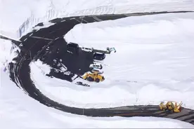 日本立山黑部阿尔卑斯路线开放 可欣赏绝美雪景图片