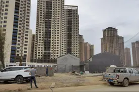 惠州佳兆业一项目售前承诺建公园，临交房时却建了违建祠堂图片