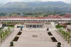 探访丨开通倒计时3天！广安华蓥高兴火车站重装亮相图片