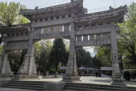 千佛山庙会明天开幕，看看现场准备咋样了？图片