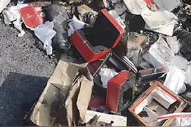 价值700余万元快递在路边付之一炬，始作俑者竟是车主图片