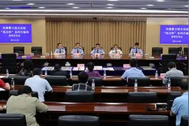 利用“练功券”实施诈骗73宗涉案近1000万港币 43人落网 珠海澳门警方联手打掉3个跨境诈骗团伙抓获嫌疑人43名图片