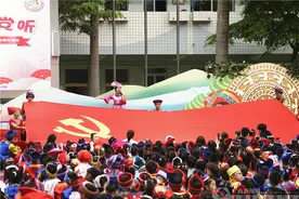 “红领巾”唱支山歌给党听！三月三校园歌圩精彩纷呈图片