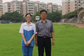 毕业女生实名举报曾遭“网红教师”性骚扰，警方介入视频封面
