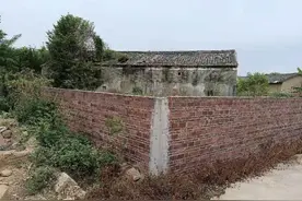 惠州一男子擅自砌墙圈地约3亩，执法部门2次限期自拆未果图片