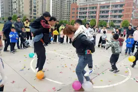快乐运动 健康成长——西峡县第一实验学校幼儿园举行“大手牵小手”亲子活动图片
