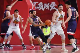 龙狮延续希望 深圳不敌福建图片