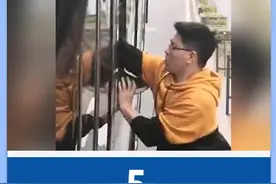 心闻快递柜｜炸场子了！教育局局长为高三生跳霹雳舞解压图片