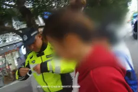 接娃放学“鸣警笛开道”？女子被罚1000元图片