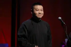 岳云鹏拒绝偶像王菲加好友邀请：远远看她就好图片