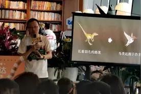 作为远古霸主的恐龙，在亿年前蛮荒世界里是如何生活的？图片