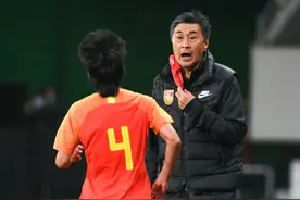贾秀全下水庆霞上？圈内人士：是临时救火，带中国女足踢完全运会就回上海队图片