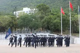 港警首次公开表演中式步操，现场画面曝光！首次用广东话发号施令图片