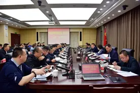 南明区部署推进棚户区老旧小区背街小巷改造工作图片
