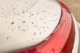 大风肆虐！榆林局地风力达10级，屋顶被掀翻、电线杆被刮倒！陕西已发39条预警图片