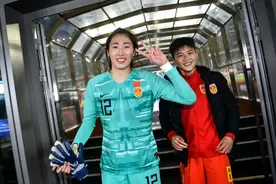 官方：女足国门彭诗梦加盟广东梅州客家女足图片