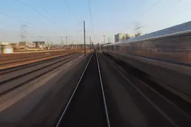 地表最快！600公里高速磁浮列车青岛下线！未来规划建设的线路还有9条图片
