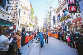 6年来仅授权费、设计费等就从建业电影小镇“吸金”上亿 华谊为何要卖掉这棵摇钱树图片