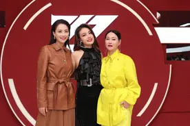 容祖儿成团后发文：挥着翅膀的女孩变成了乘风破浪的姐姐图片
