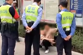 3岁男童脸上有血被陌生人抱走 热心市民跟踪20分钟后报警图片