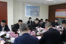 巴南区区长何友生在中建隧道公司调研时要求，提升合作水平 促进共同发展图片