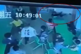 教育部通报典型案例：安徽一幼师甩幼儿致伤，列入资格限制库视频封面