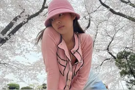 女明星们都是怎么拍郊游照的？看Jennie图片