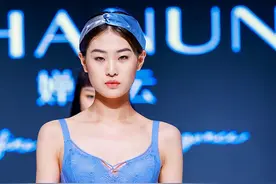 金肚兜•中国内衣行业年度颁奖盛典在深圳举行图片