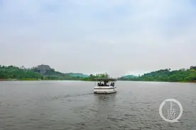 国内首艘L4级别无人驾驶游船在渝首航图片