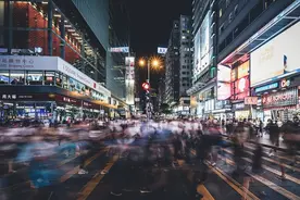 夜间工作能有多精彩？看看年轻人“日落后的九小时”图片