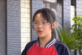 赞！放学路上遇见3岁走失男童，15岁女孩“教科书式”做法帮他找到家人图片