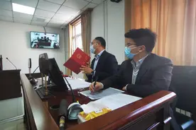 壹现场 | 男子欠300多万不还 以100元价格把房“卖给”父亲被诉图片