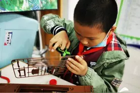 南湖红船等模型惟妙惟肖！济南槐荫区1859名学生制作模型为建党100周年献礼图片