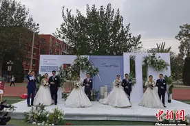 河北衡水中学为教师举办集体婚礼 新娘讲述真实版“一见钟情”图片