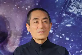 实力歌手打动张艺谋！周深歌声被赞年轻又深沉图片