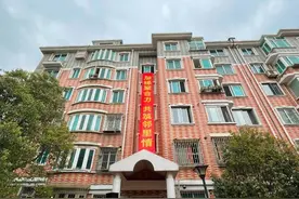 老房加装电梯，如何解决居民对于费用的顾虑？图片