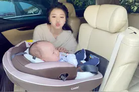 “萌版小董卿”张杨果而晒二胎照 小芒果胖嘟嘟很可爱图片