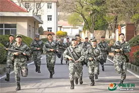 突破“套路”，他们这样探求带兵之道的时代新解图片