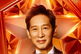 王劲松《理想照耀中国》拍摄现场递交入党申请书：看到党员戴党徽，特别羡慕图片