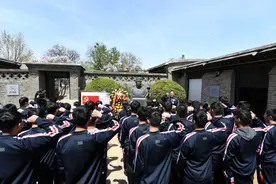河北乐亭一中开展红色远足活动图片