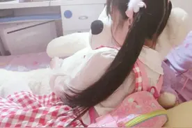 妈妈发现9岁女儿手机里有私密照片，一问震惊了图片