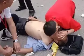这位红衣小伙，你在桂林火了图片