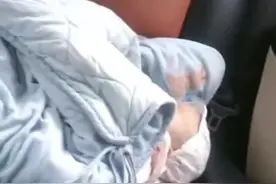 衡阳滴滴司机“捡”到婴儿？司机道歉了：乘客委托照顾的，拍着好玩图片