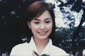颜值爆表！阿娇晒高中校服照 齐肩短发清纯动人图片