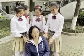 杭州这所小学的孩子自制《防脱发指南》，打响发量保卫战图片